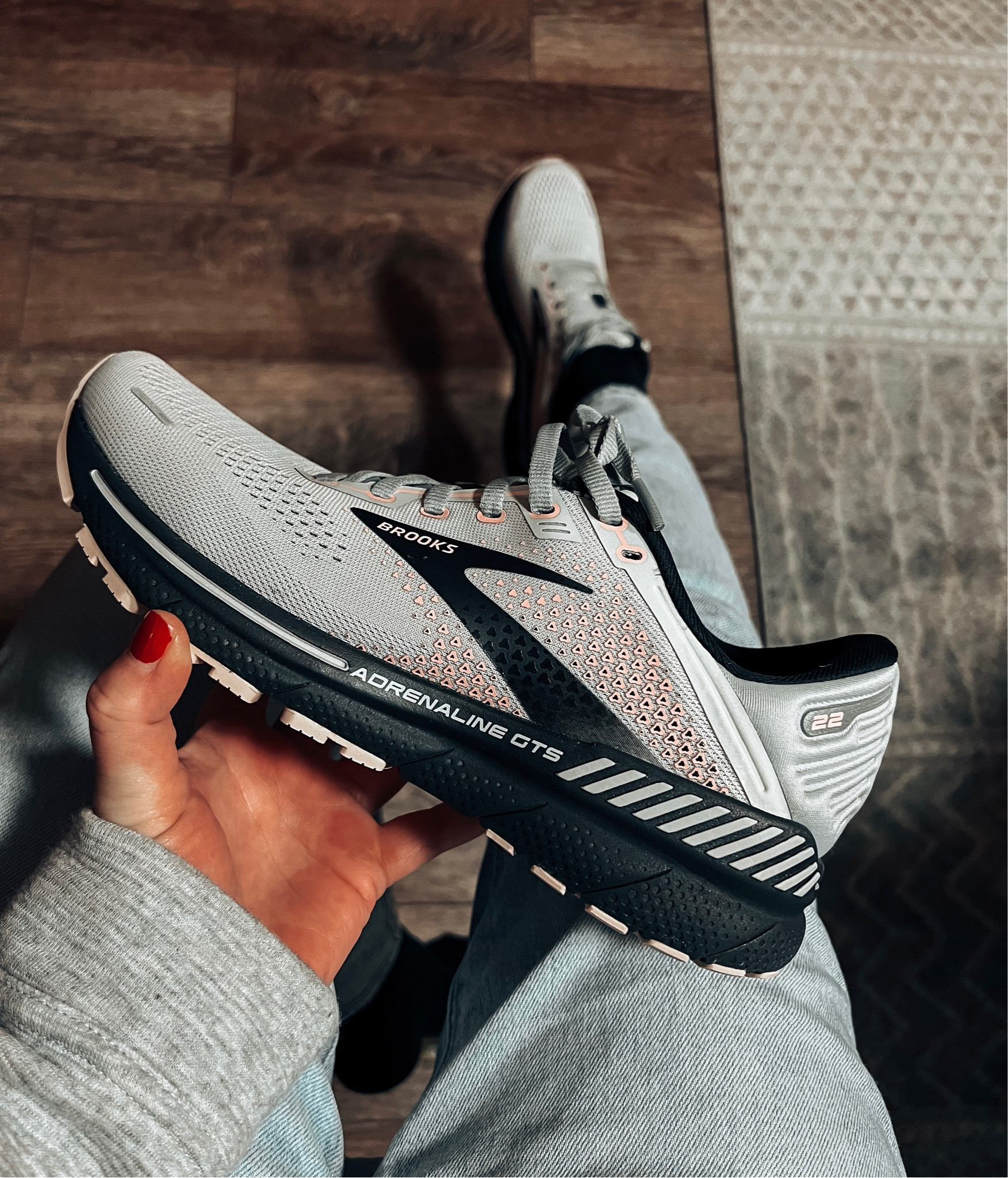 Brooks Adrenaline GTS 22 running sneaker, grey/rose/black. DSW Sale! Fits TTS, more colors available

Sale, sneakers, Brooks, gym, gift ideas, gift guide, gifts for her, deals 

#LTKsalealert #LTKshoecrush #LTKstyletip