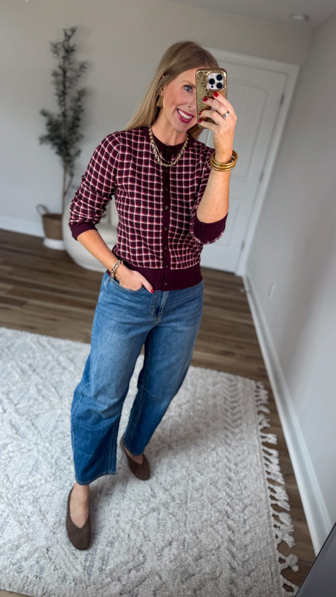 Daily try on, old navy, barrel jeans, plaid cardigan

#LTKootd
