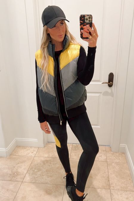 #ad I am in love with this set. It is sporty AND pulled together! PERFECT for all the running around I have. Takes me from the tread, to drop off, to coffee to errands! @walmartfashion #walmartfashion @loveandsports #loveandsports 