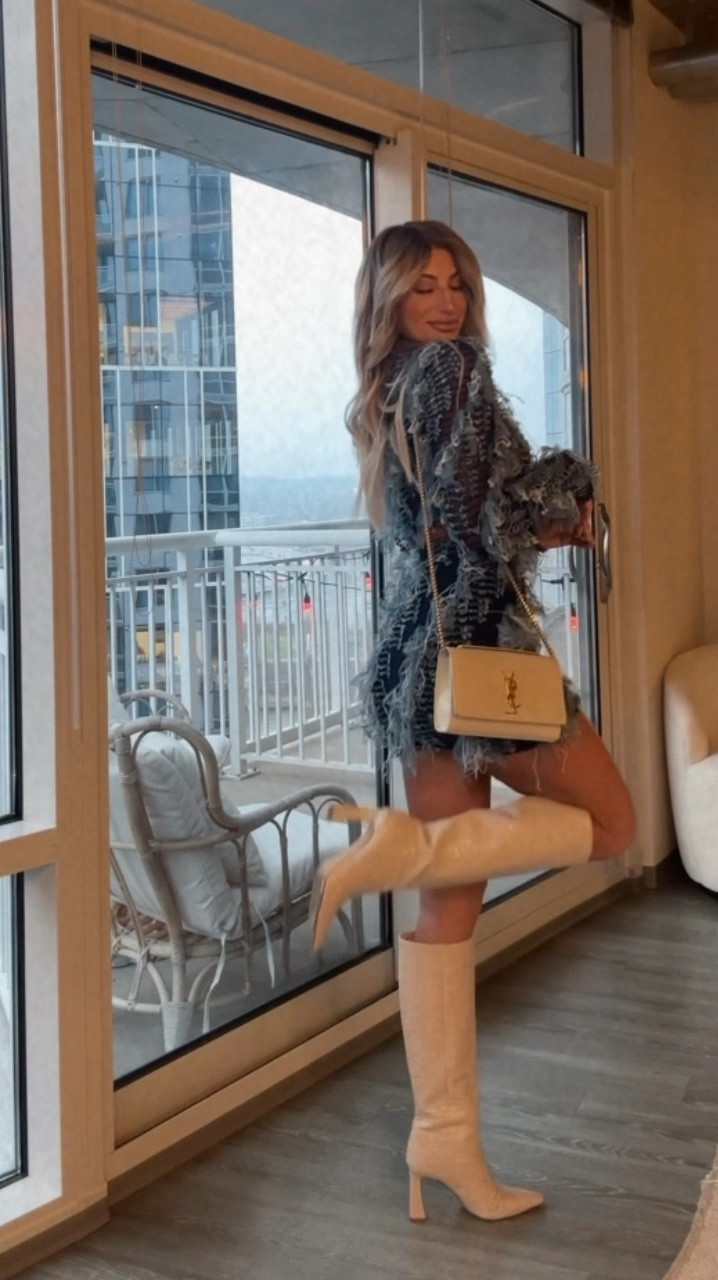 Spring Outfit

Matching Set, Boots, Wedding Guest Dress, Country Concert Outfit, Spring Outfit, Vacation Outfit, Maternity, White Dress, Jeans, Travel Outfit, Summer Outfit, Sandals

#LTKstyletip #LTKSeasonal #LTKshoecrush