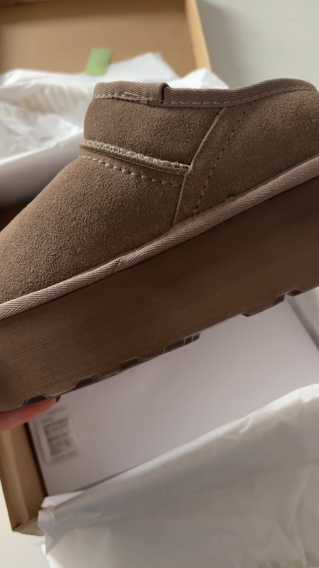 chocolate brown ugg inspired slippers but for way less!! size up half!!

| fall shoes | winter shoes | slipper boots | 


#LTKShoeCrush #LTKSeasonal