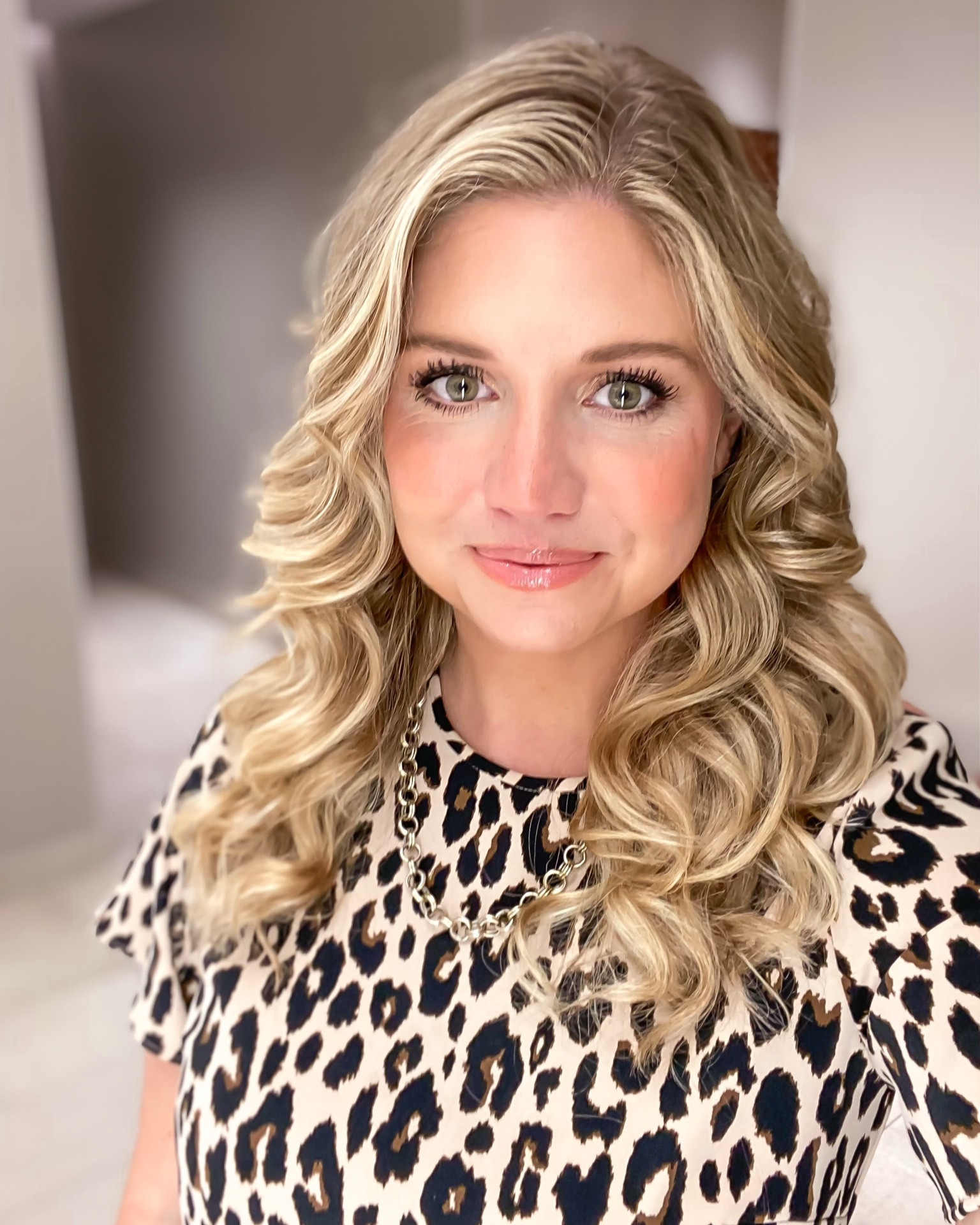 Finally watched enough videos to try it myself… HEATLESS CURLS! Yes, I’m serious. And yes they lasted all day and really are as good as everyone says… I’m sold! 

Any interest in a tutorial? 💁🏼‍♀️✨ I have tested out a few techniques and found the perfect method for awesome curls! 

LIP OF THE DAY! 💄✨Charlotte Tilbury Lip Liner in Pillow Talk (original), Charlotte Tilbury Matte Revolution Lipstick in Pillow Talk (original), topped off with new Charlotte Tilbury Big Lip Plumpgasm gloss in fair / medium. 

Lip OTD. Lippie. Lip combo. Glossy shiny lips. Plumping gloss. Neutral pinky brown shade. Perfect for a day in the office  

#LTKGiftGuide #LTKbeauty #LTKworkwear