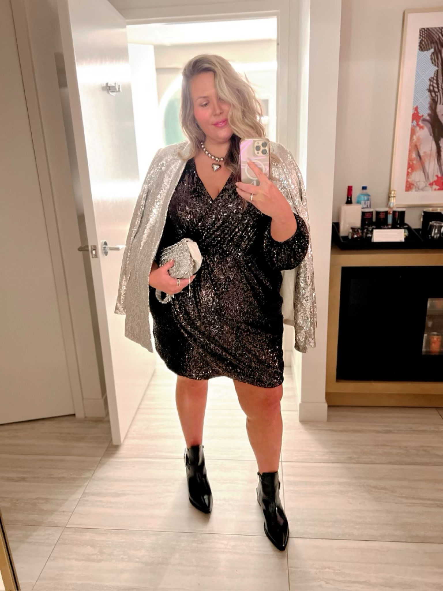 What I wore to Amazon Creator Summit plus size edition! Sequined wrap dress and sequined blazer both run true to size and have a comfortable lining on the inside keeping me cool! I’m wearing a 2x in both!

Plus size fashion, plus size outfit inspo, cocktail dress look, fall trends, fall outfit inspo, amazon finds, amazon favorites

#LTKPlusSize #LTKSeasonal