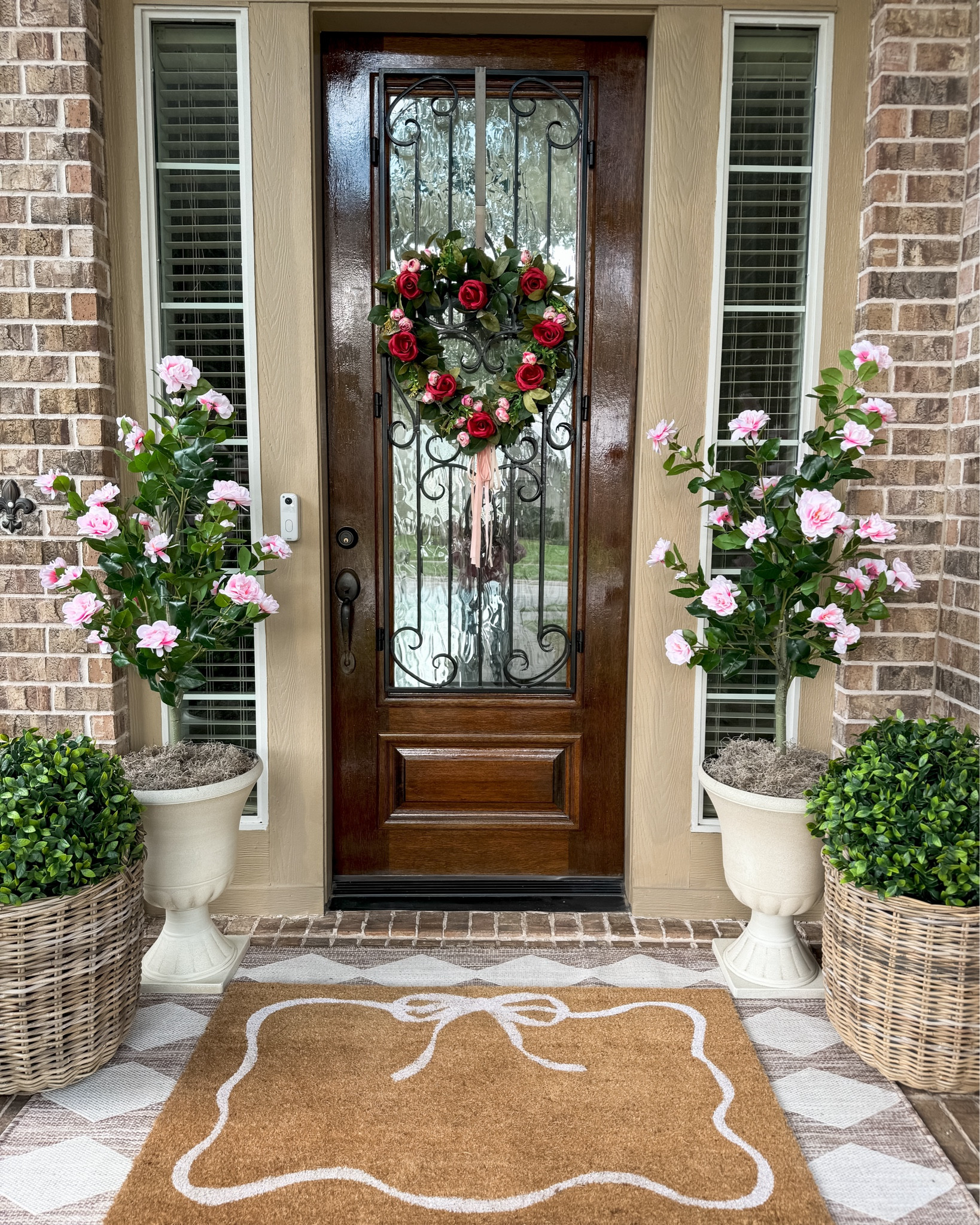 Valentine’s front porch. Valentine’s home decor

#LTKHome #LTKFindsUnder100 #LTKSeasonal