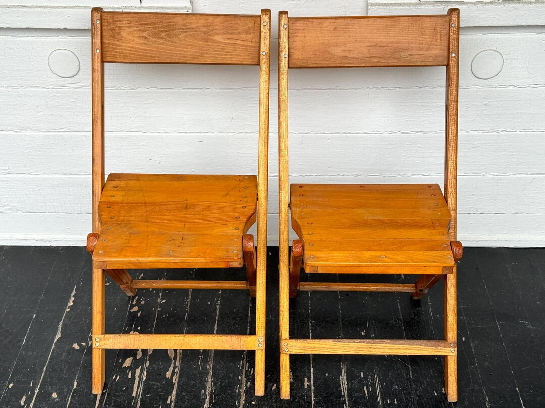 2 Oak Folding Chairs Snyder Chair Co Wood Folding Chairs Authentic Worn Wooden Folding Chairs Vin... | Etsy (US)