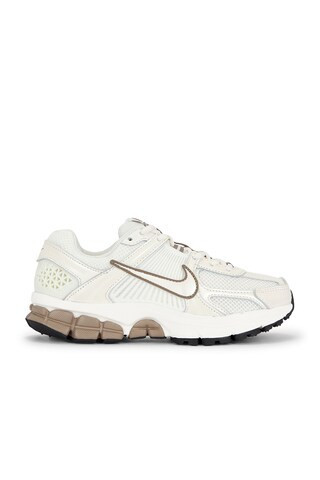 Nike W Zoom Vomero 5 Sneaker in Cream | FWRD 