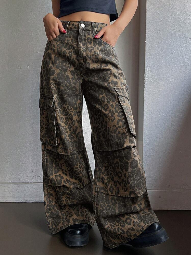 DAZY Women's Leopard Print Cargo Pants Big Pocket Denim Trousers | SHEIN
