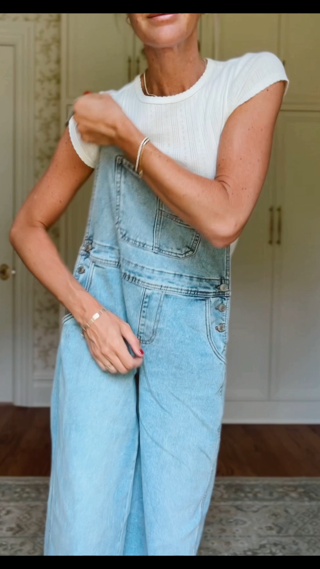 Xs in tee
S in overalls 
Shoes are true to size