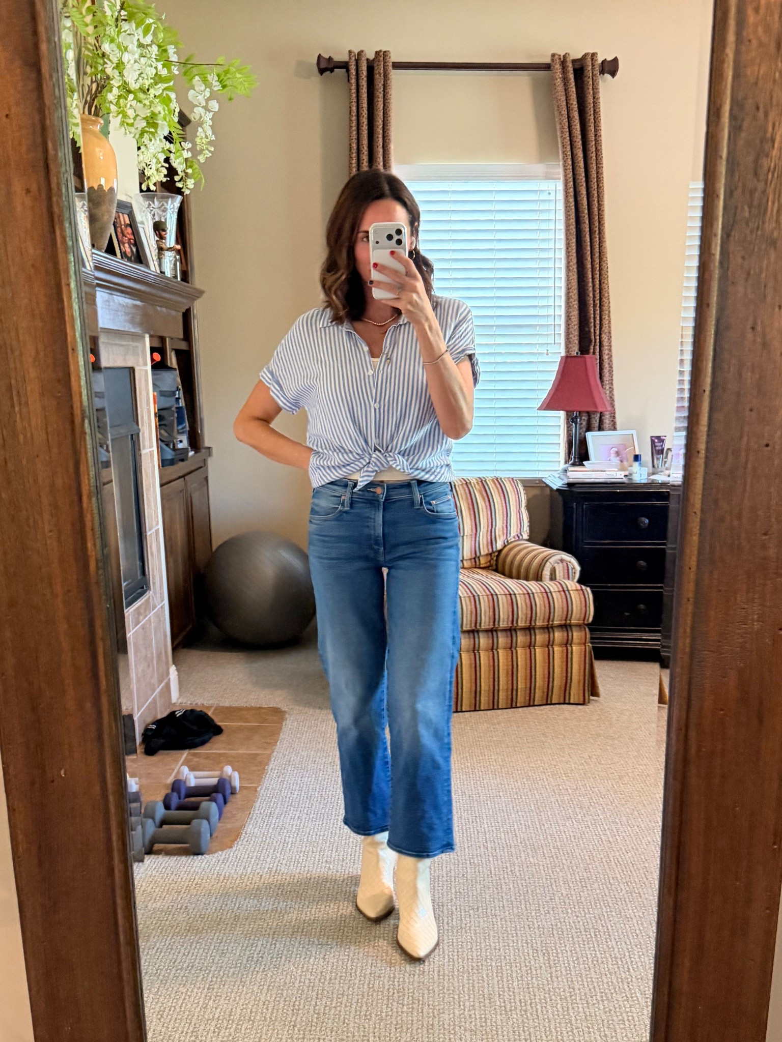 Jeans run large.  I sized down and they are still roomy.  
Boots are comfortable even with my wide feet and bunion!  True to size, shocking with that pointed toe.  I’m a 9/9.5 and the 9 fits well.  

#LTKootd #LTKActive #LTKOver40