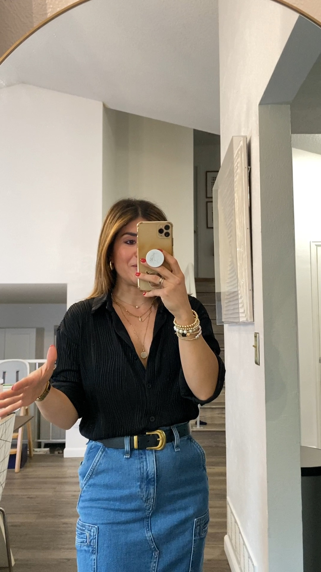 My most recent Amazon find! This button down shirt is so good and comes in more colors. The fabric is so comfy and soft! Love it✨🧡
Shirt size small
Skirt size 24 ( use code “carolina25” for 25% off) 

#LTKFindsUnder50 #LTKFindsUnder100 #LTKStyleTip