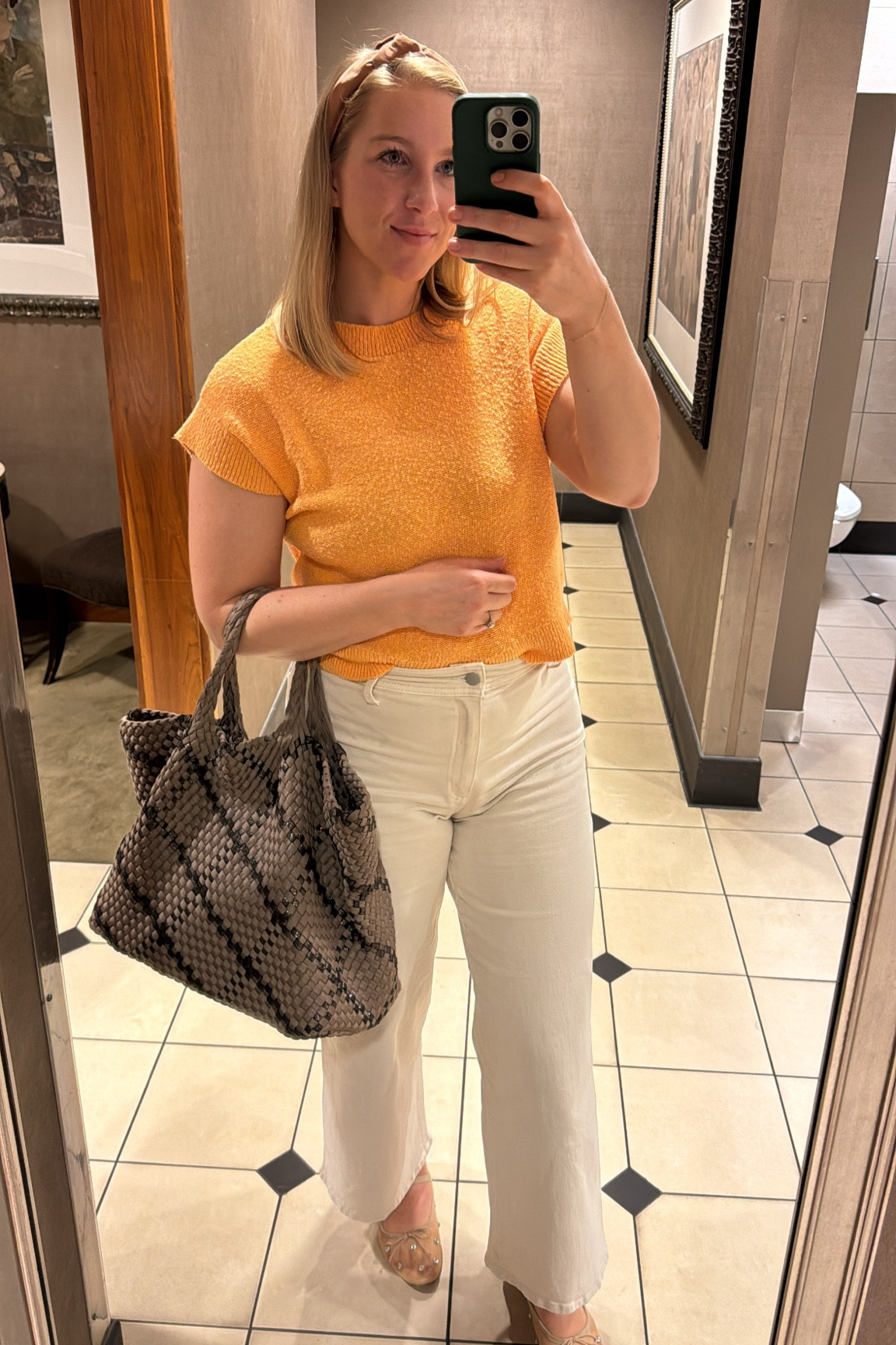 Today’s OOTD

Outfit of the day / casual style / mom style / drop off outfit 

#LTKFindsUnder50 #LTKStyleTip