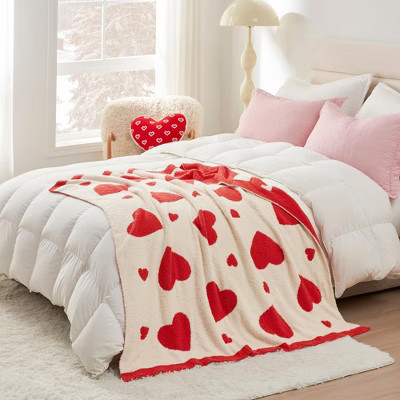 Snuggle Sac Love Heart Throw Blanket,White Heart,50*60" | Target