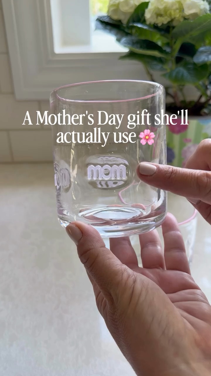 Mother’s Day gift that she’ll actually use! 🌸

Comment MOM for the links. 🔗 

#mothersdaygift #mothersdaygiftidea ##giftideas #giftsforher