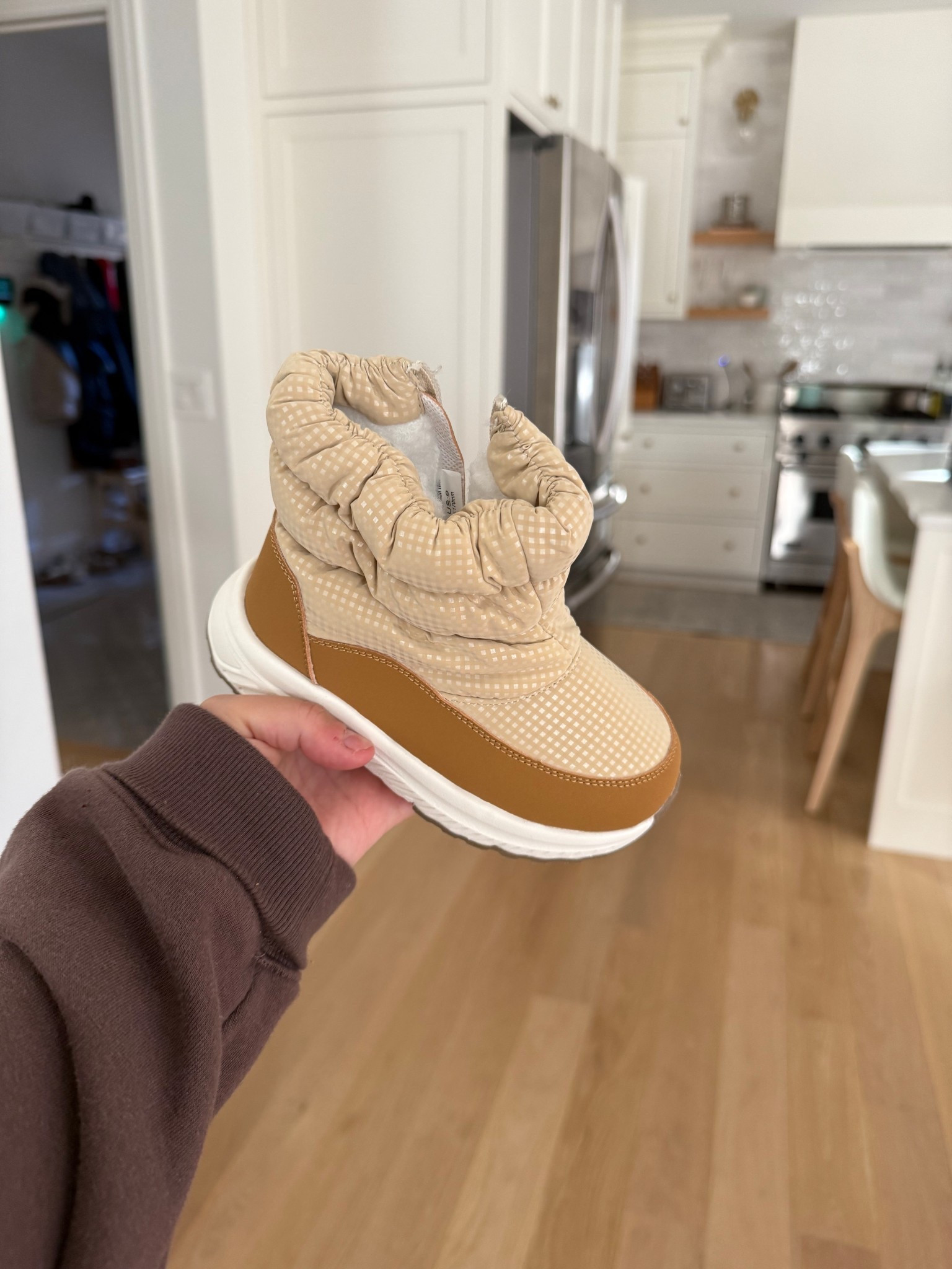 Toddler snow boots


#LTKKids #LTKFamily #LTKBaby