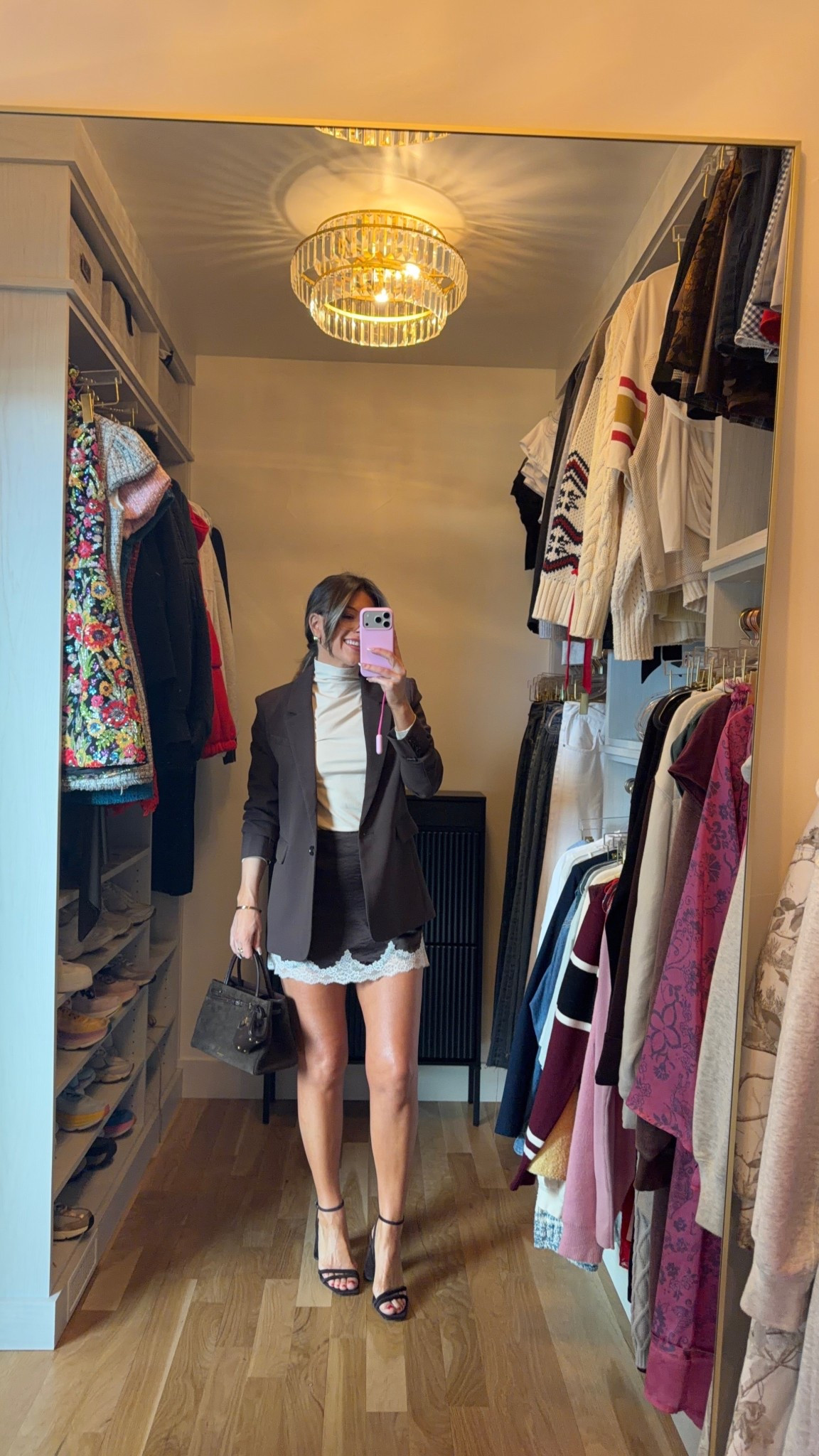 Abercrombie brown satin lace detail skort paired with white turtleneck and brown blazer

Wearing xs in skort
Small in tops

Workwear
Everyday
Casual
Date night
Skort
Lace
Blazer 

#LTKSeasonal #LTKgrwm #LTKWorkwear