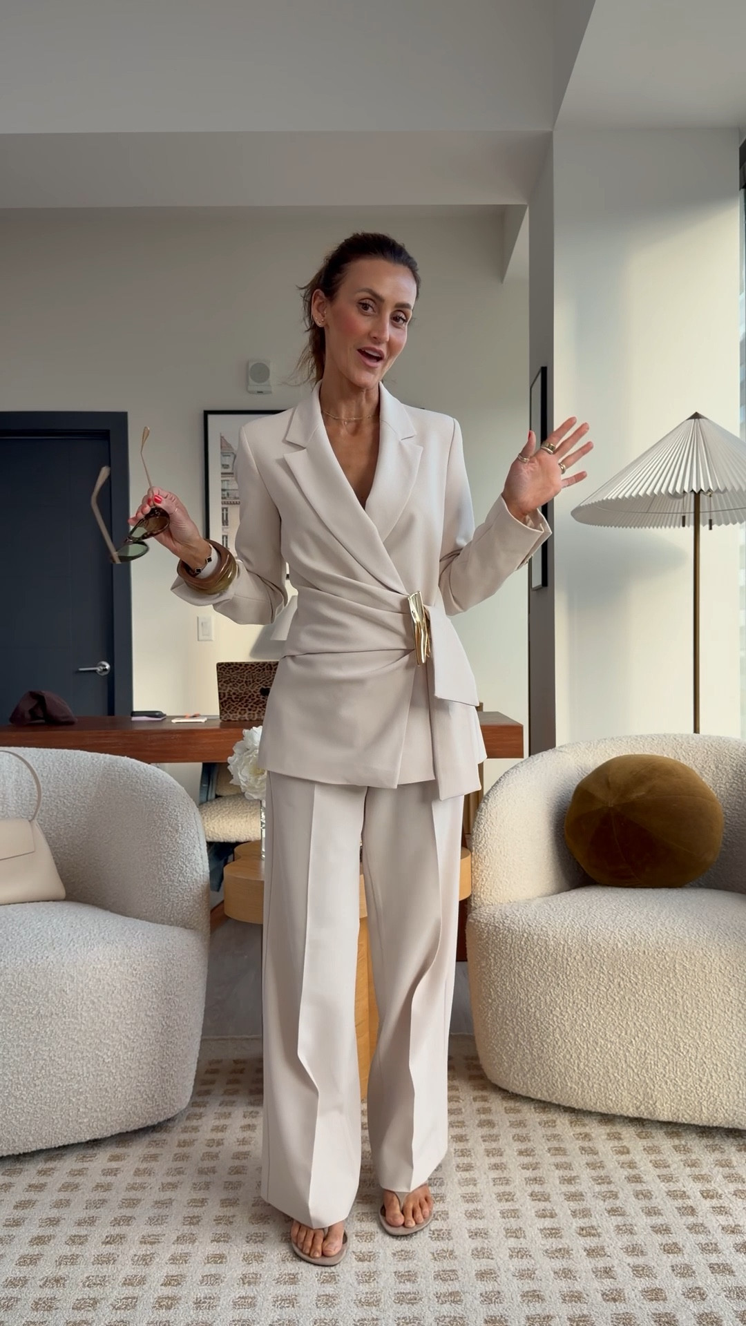 The perfect work outfit for a modern time, chic, elegant and office appropriate! Sizes xs - linking similar blazer in addition to this one almost sold out 

#LTKgrwm #LTKWorkwear #LTKootd