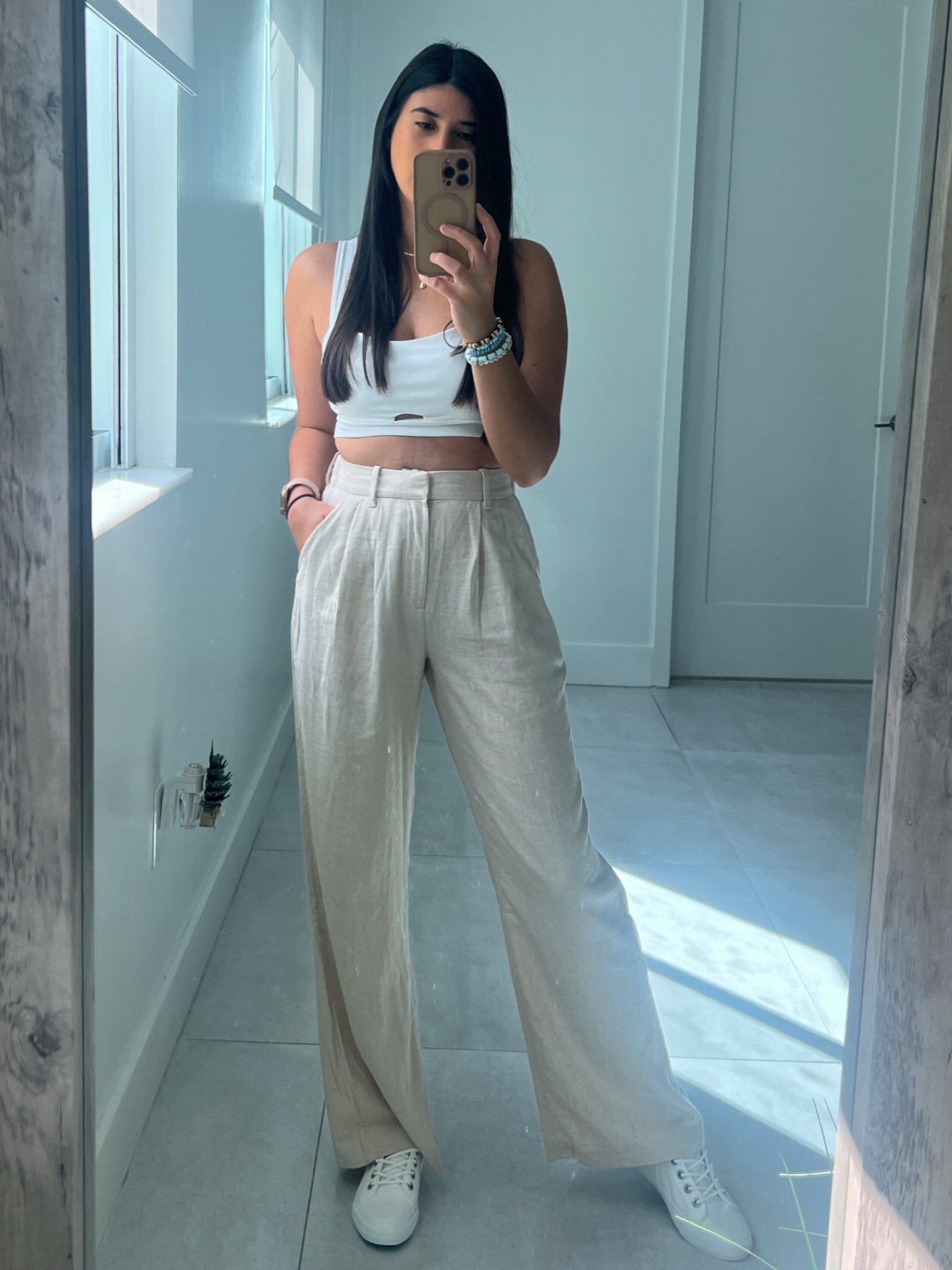 Effortlessly chic in neutral tones ☀️✨ Perfect for a casual day out or a comfy work-from-home vibe. These wide-leg pants and cropped tank combo is a must-have for an easy, laid-back style. Shop the look now! 🤍 #OOTD #EffortlessStyle #NeutralTones #WideLegPants #ComfyChic #MinimalFashion #LikeToKnowIt #LTKfashion #LTKstyle


#LTKFindsUnder50 #LTKTravel #LTKStyleTip