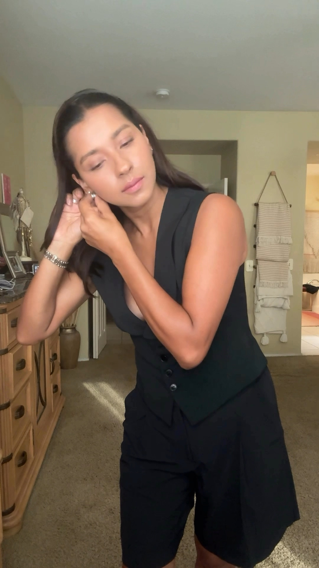 Trouser shorts +vest 

#LTKSeasonal #LTKWorkwear #LTKStyleTip