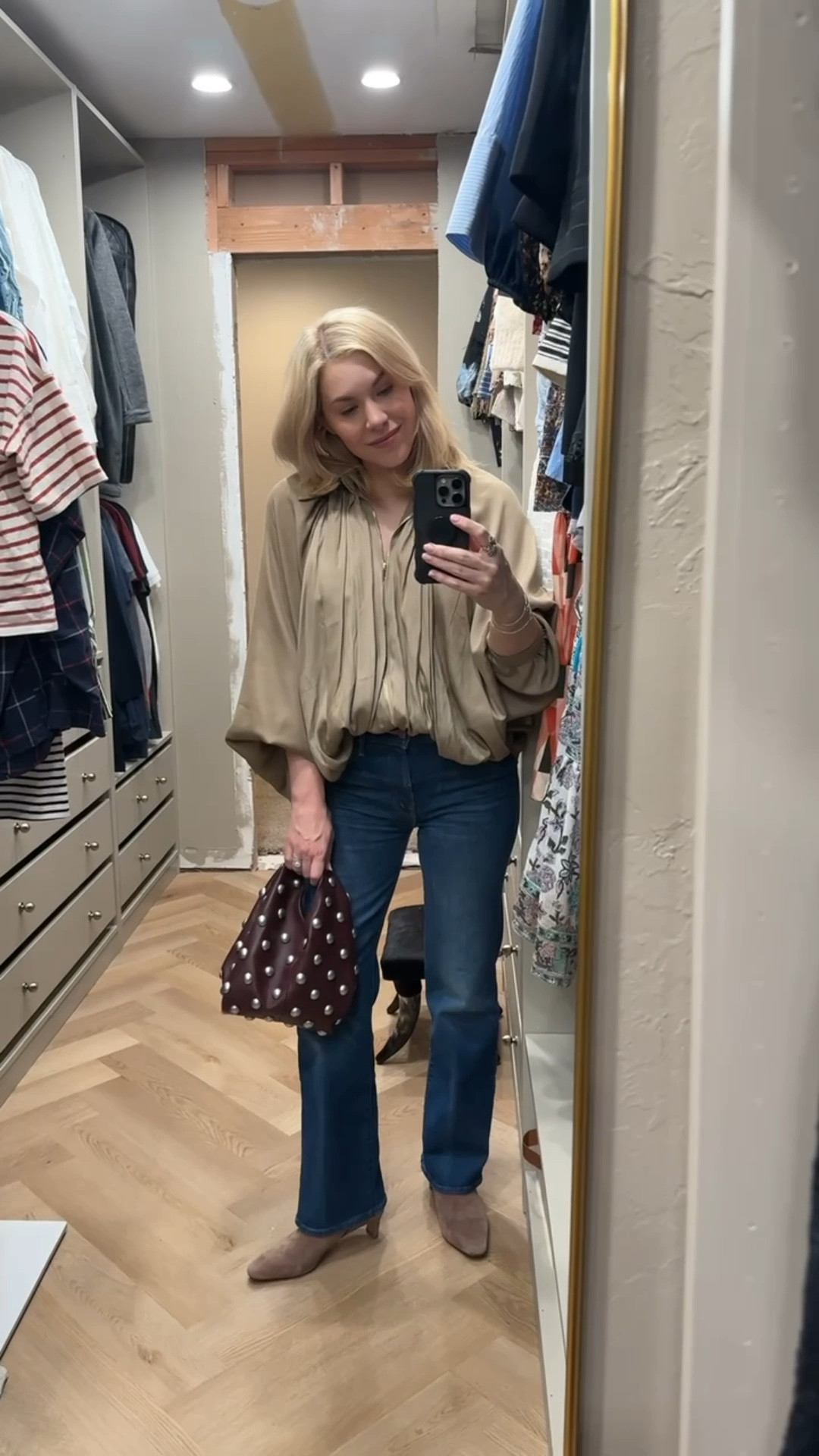 Chloe vibes top but make it Amazon 
Mother jeans 
#ltkitbag
#ltkshoecrush

#LTKFindsUnder50 #LTKdayinmylife #LTKvlog
