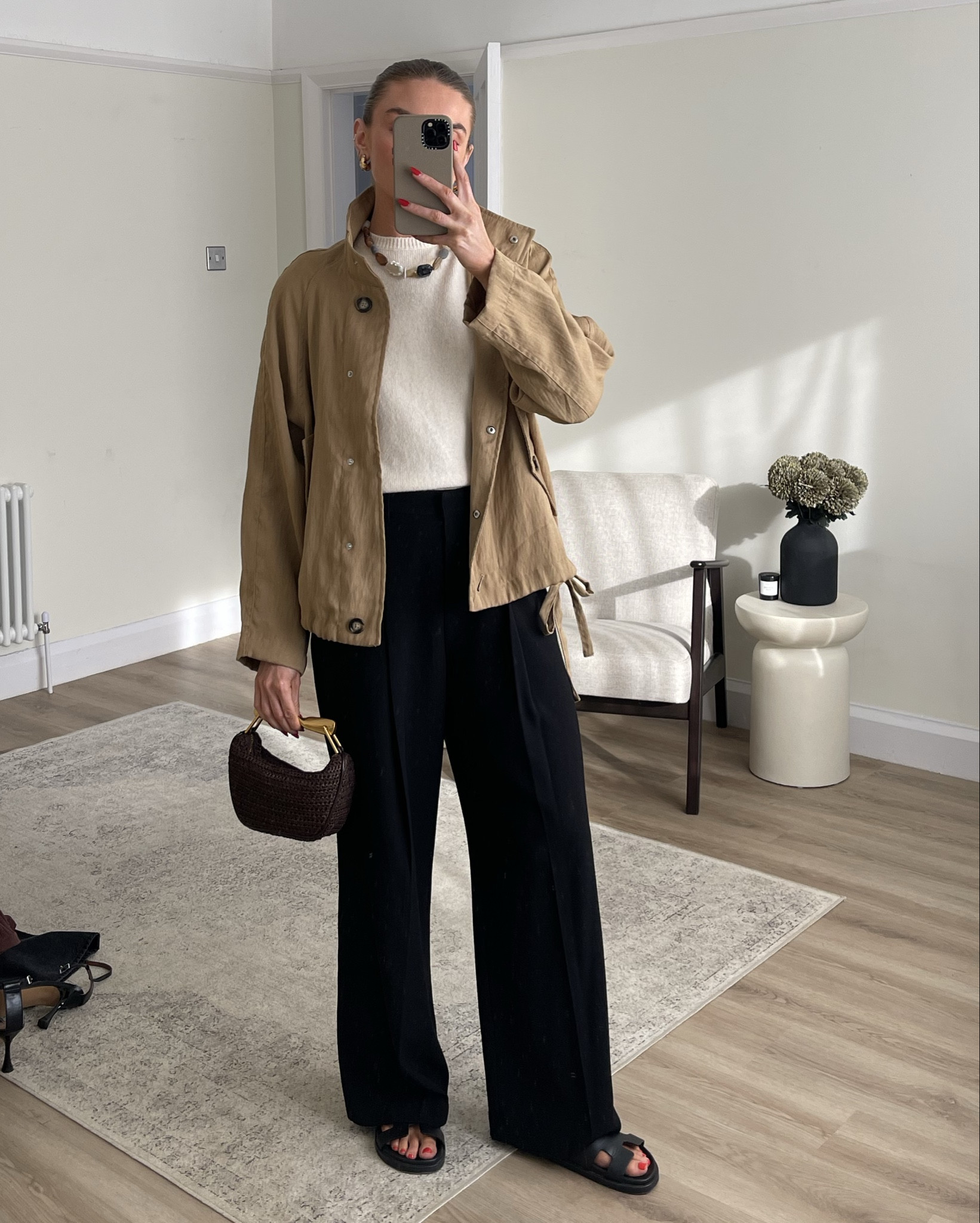 H&M new in faves
Small in the jacket
Medium in the mint velvet cream top
Size 8 reg in the river island trousers
Zara bag Hermes black
Hermes sandals, dupes linked 


#LTKsummer #LTKuk #LTKspring