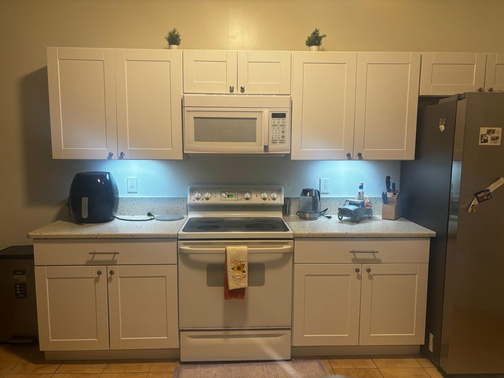 Under Cabinet Lights,40 LED Rechargeable Battery Operated Motion Sensor Light Indoor, 2 Pack Magn... | Amazon (US)