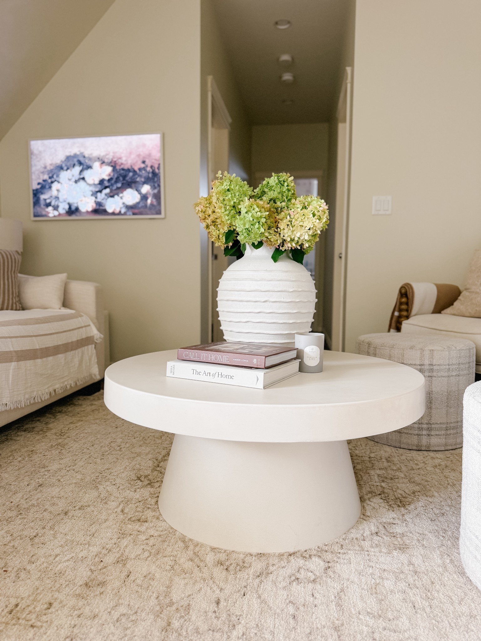 autumn transitional decor, kept simple for our little carriage house 🌿🤎