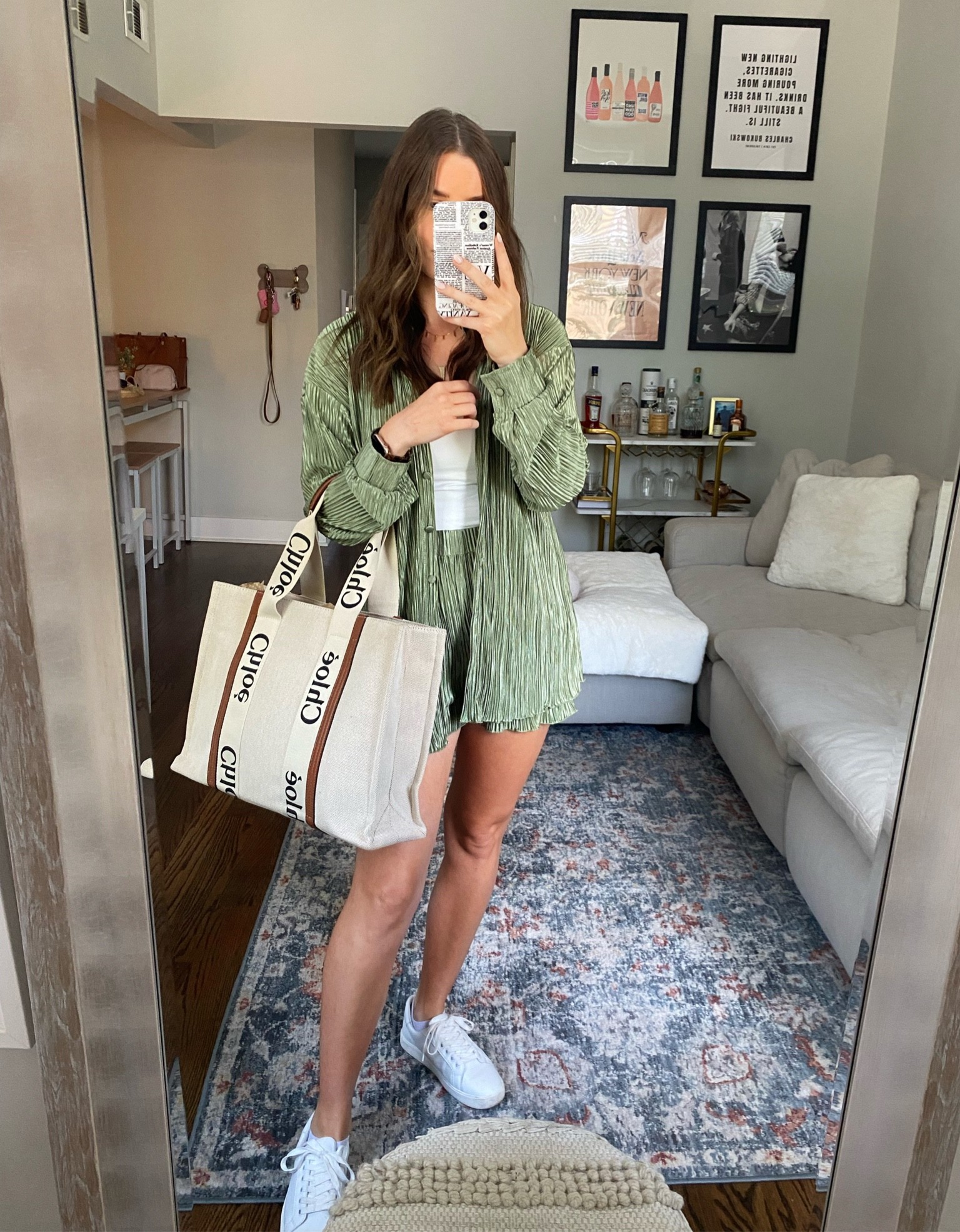 The perfect summer airport fit ✈️


#LTKSeasonal #LTKfit #LTKitbag