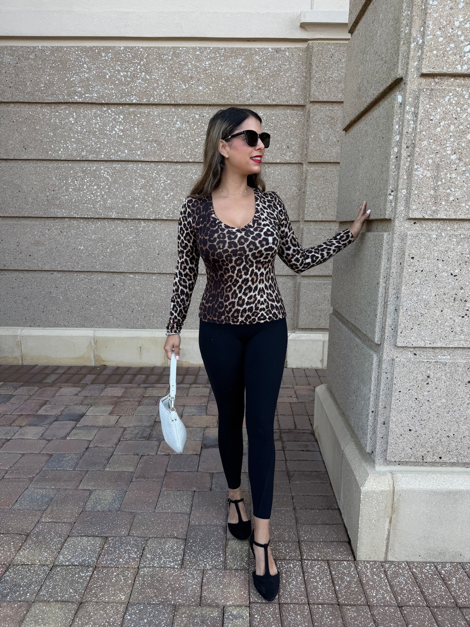  Leopard Long Sleeve T Shirts V Neck Cheetah Y2K Crop Tops Concert Going Out Tops Streetwear

#LTKootd #LTKSaleAlert