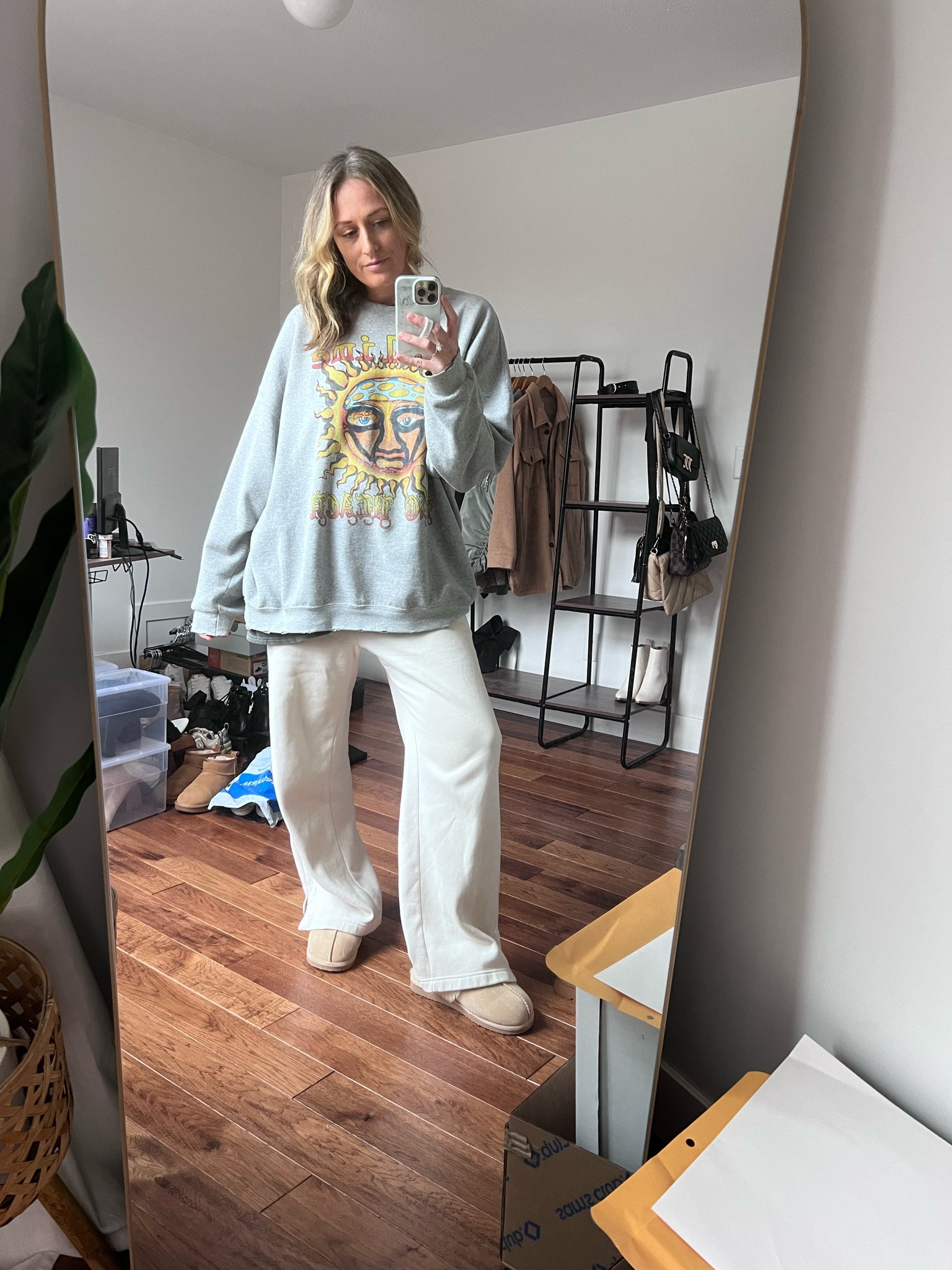 Everyday outfits. Easy outfits. Easy outfit ideas. Neutral basics. Fall outfits. Fall outfit idea. Casual outfits. Basic mom outfit. Casual outfit idea. Casual outfit. Everyday outfit. Mom outfit. Oversized sweatshirt. Wide leg sweat pants. Slippers.

#LTKFindsUnder100 #LTKFindsUnder50 #LTKSeasonal