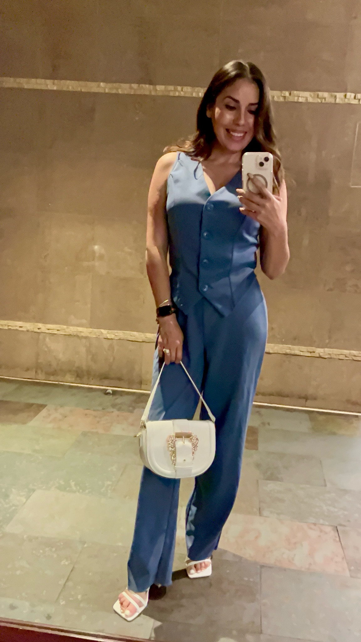 ✨Mirror mirror 🪞 Like always Outfit on a Budget 😉

#LTKSeasonal #LTKstyletip #LTKfindsunder50