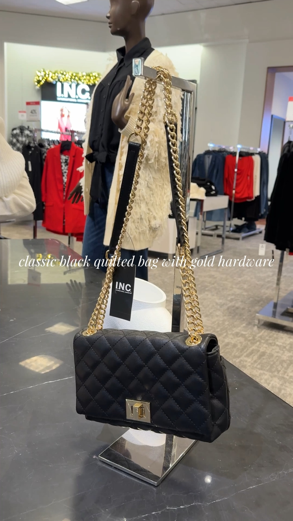 Cute black quilted winter bag with a luxury feel

#LTKWorkwear #LTKootd #LTKMidsize