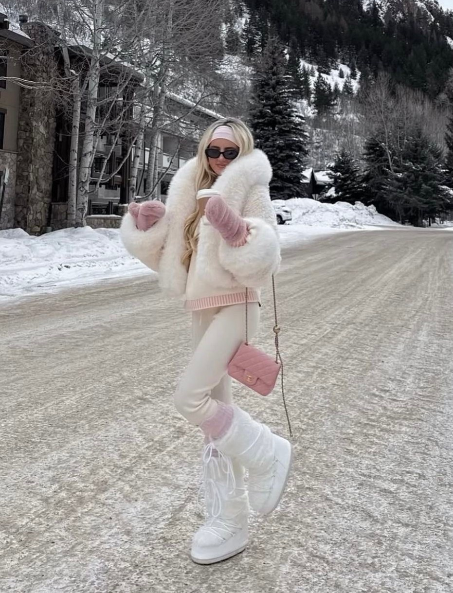 Snow Bunny is my new aesthetic❄️💕



Cold weather outfit inspiration, snow bunny, fur coat outfit, snow outfit ideas, girly fashion

#LTKSeasonal #LTKootd #LTKU