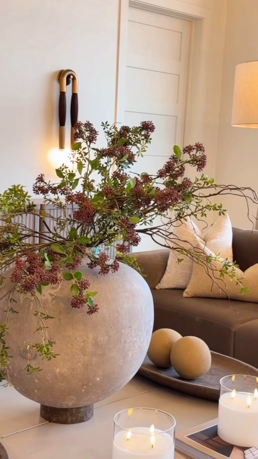 The prettiest stems 🤍 I mixed two sets and the combo is everything — rich greens with the most beautiful plums. Such an easy spring refresh without overthinking it.

spring home decor
faux florals
realistic greenery stems
purple floral stems
luxury home styling

#LTKU #LTKHome #LTKSaleAlert