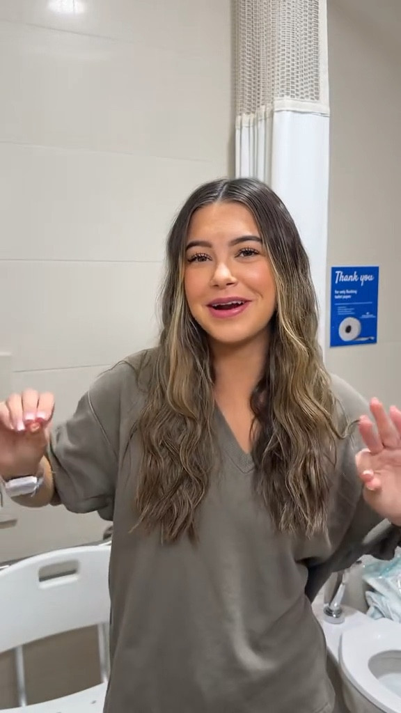 my redemption postpartum 🤭❤️ 

 

#LTKStyleTip #LTKBeauty #LTKFindsUnder50