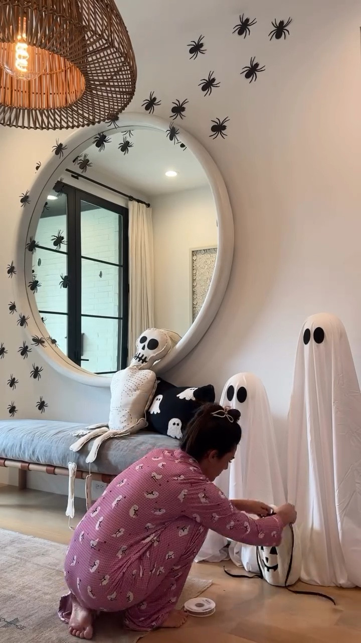 Halloween decor! $2 spiders and everything else!

#LTKSeasonal #LTKHalloween #LTKHome