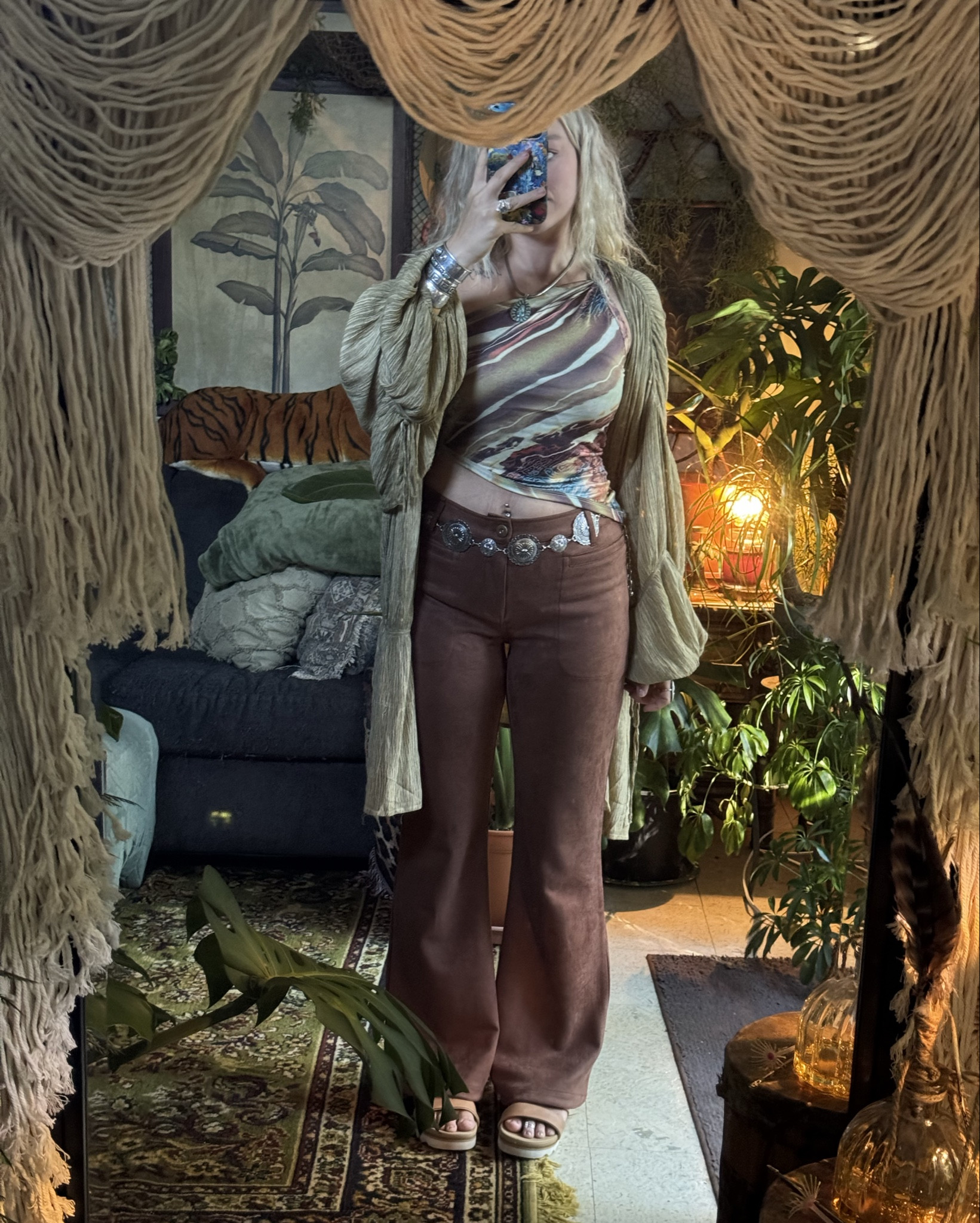 I am not a pants person but… do you see these??? Absolutely obsessed. Entering my neutral earthy phase and I’m finding some super cute pieces. These keep their shape, and sitting doesn’t cause them to crease at the thigh. I purchased a size 27 for wiggle room  

#LTKStyleTip #LTKSeasonal