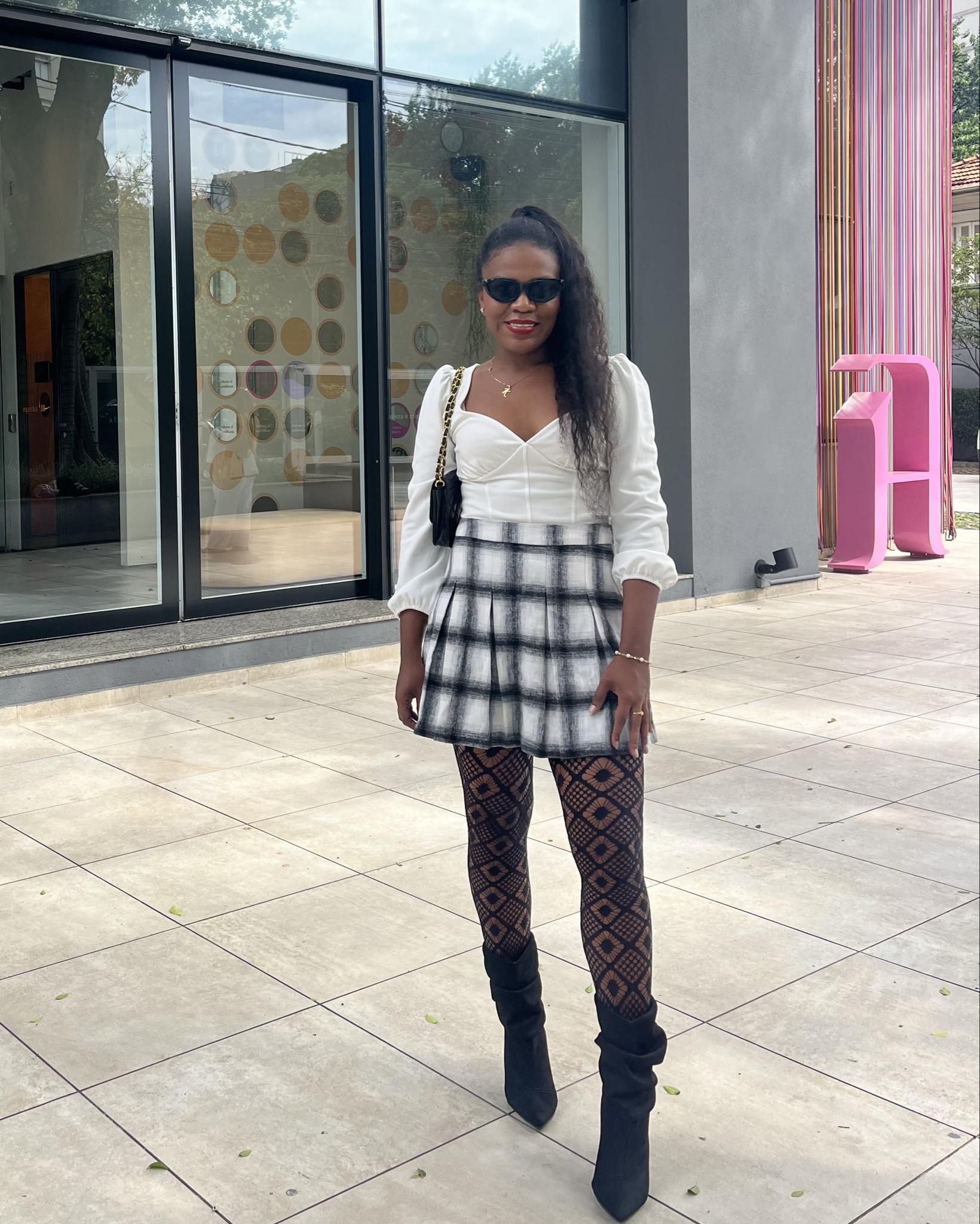 Um proposta de look meia estação com saia de pregas.  Segue sugestões de saias de pregas: 

#garimpodakelly #lookdodia 

#LTKbrasil