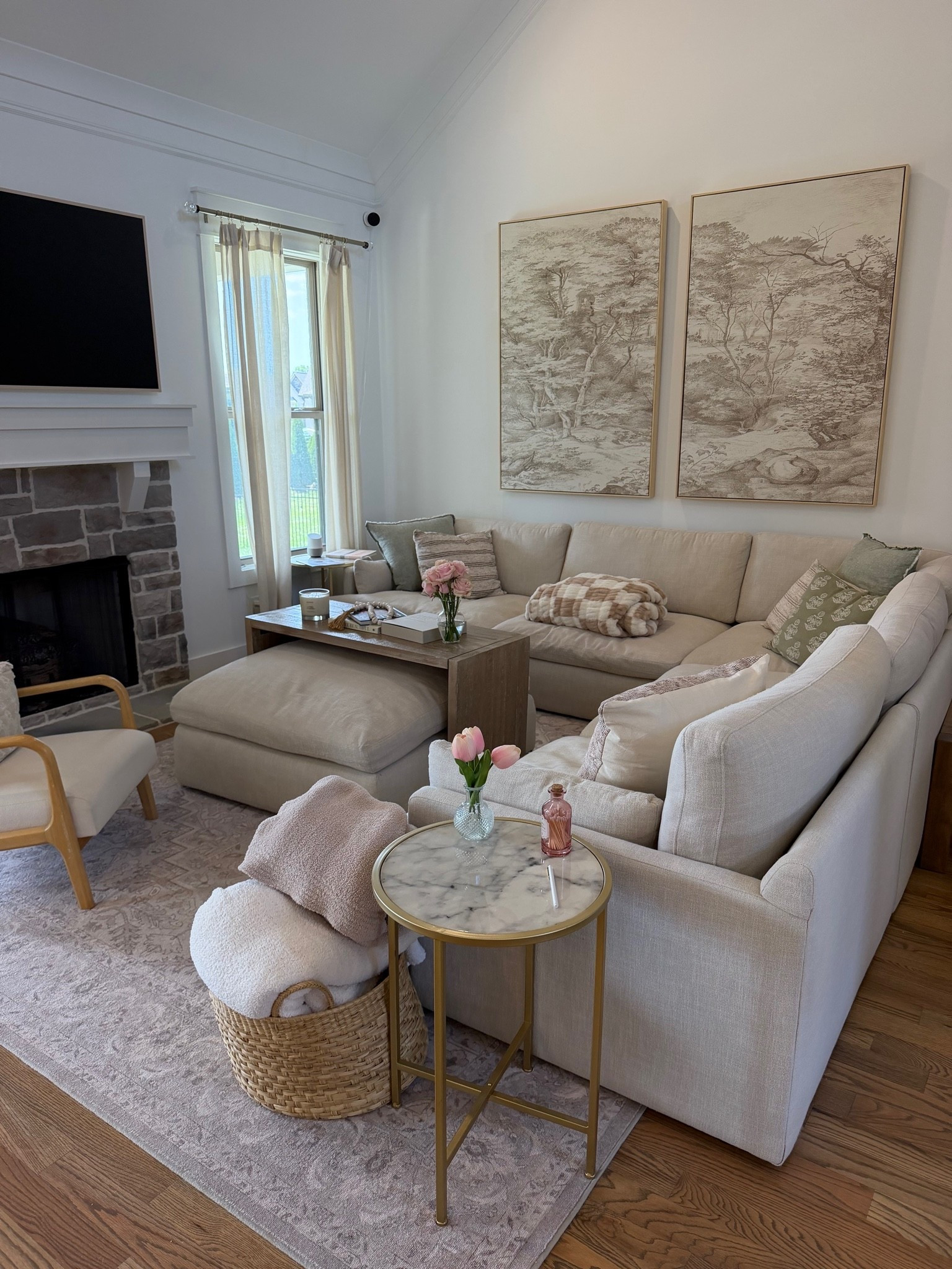 Spring living room 🌸💐🫶🏻 Lola blanket use code TAYLORLOVE35

spring refresh - living room decor - natural living room decor - studio McGee pillows, frame tv, pottery barn baskets, ruggable rug

#LTKSeasonal #LTKHome #LTKdayinmylife