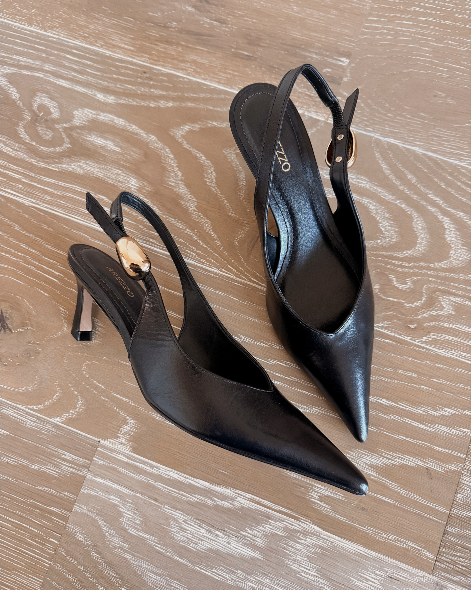 I just bought these at a boutique here and found them online 30% off!! True to size and very comfortable and flattering 😍

#LTKPetite #LTKOver40 #LTKSaleAlert