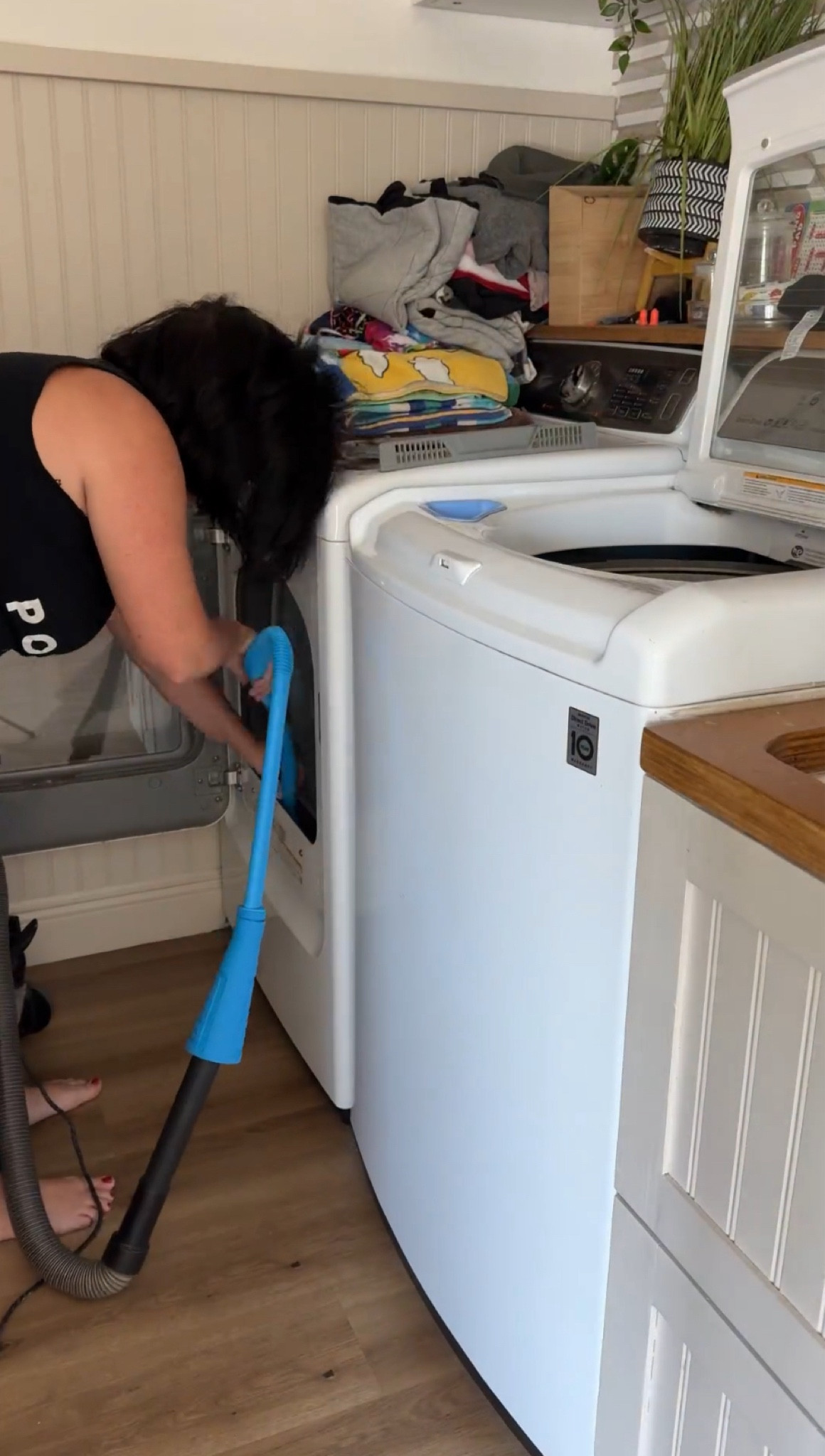 The easiest and fastest way to clean dryer 🙌🏼🫧

#LTKFindsUnder50 #LTKHome #LTKFamily