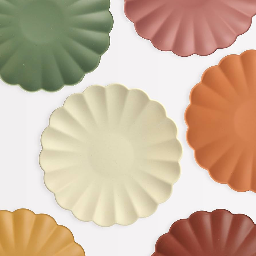 Meri Meri Scalloped Bamboo Plates Reusable, Pack of 6, 2 Sizes, Dishwasher Safe, Reusable Bamboo ... | Amazon (US)