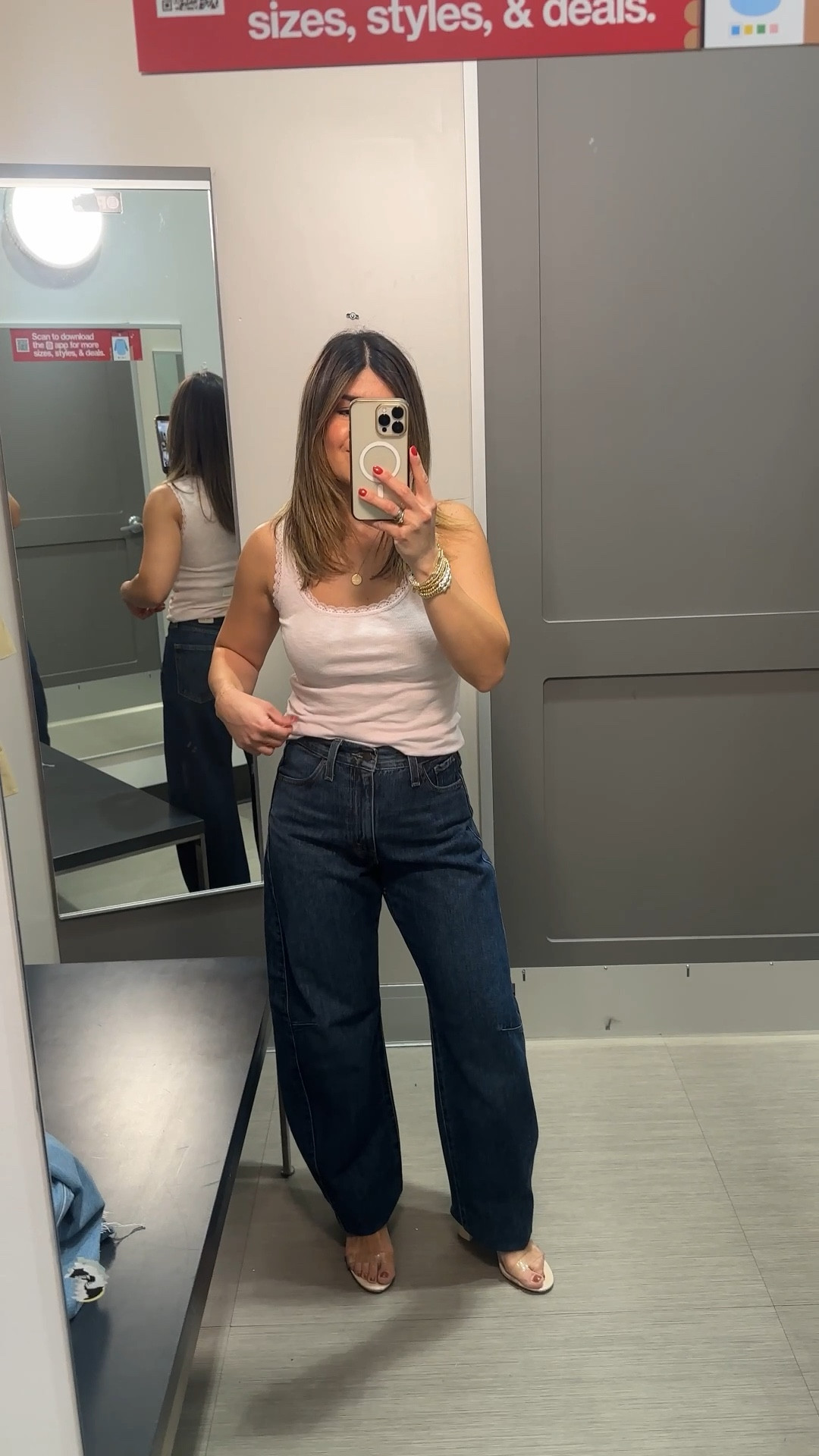 If you live a good pair of barrel jeans, these are the ones you need. They are available in a bunch of colors. 
Tee size xs. Take 30% off right now! 
Jeans size 25

#LTKmomlife #LTKootd #LTKSaleAlert