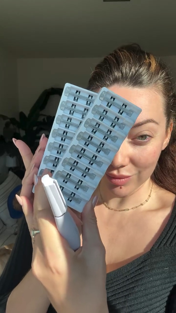 Dermaplaning made easy, for textured skin and peach fuzz! 

#michaeltodd #michaeltoddbeauty #michaeltoddbeautypartner #dermaplaningfacial #skincare #skincareneeds #spagirl