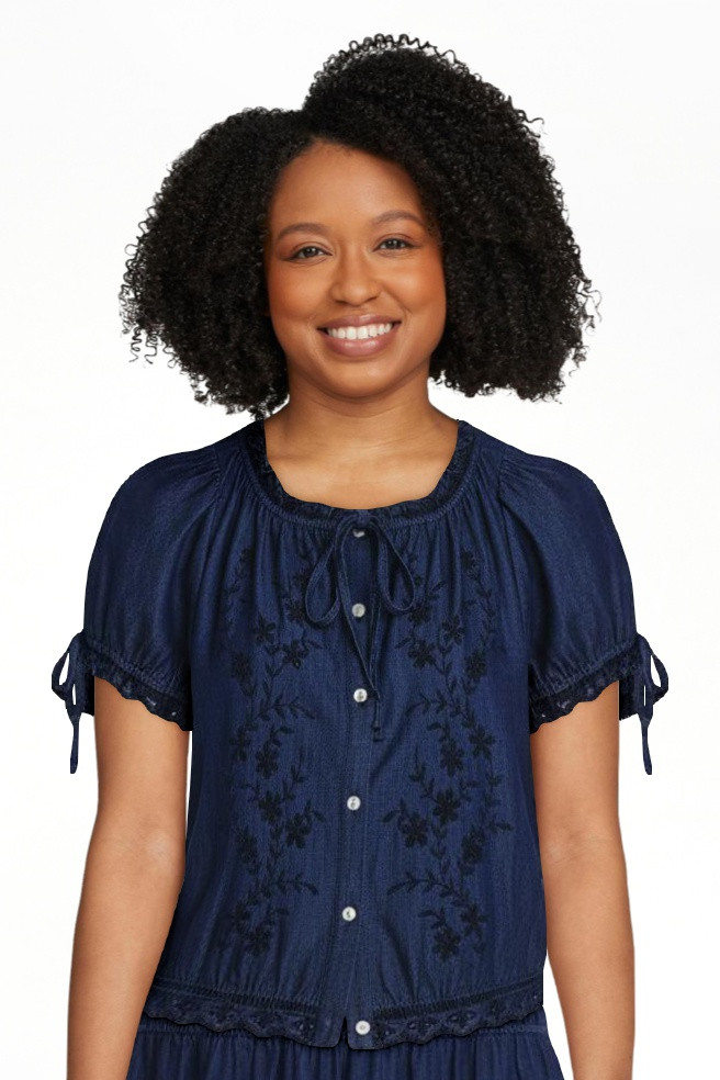 Free Assembly Women's and Women's Plus Embroidered Cropped Cotton Top with Short Sleeves, Sizes-X... | Walmart (US)