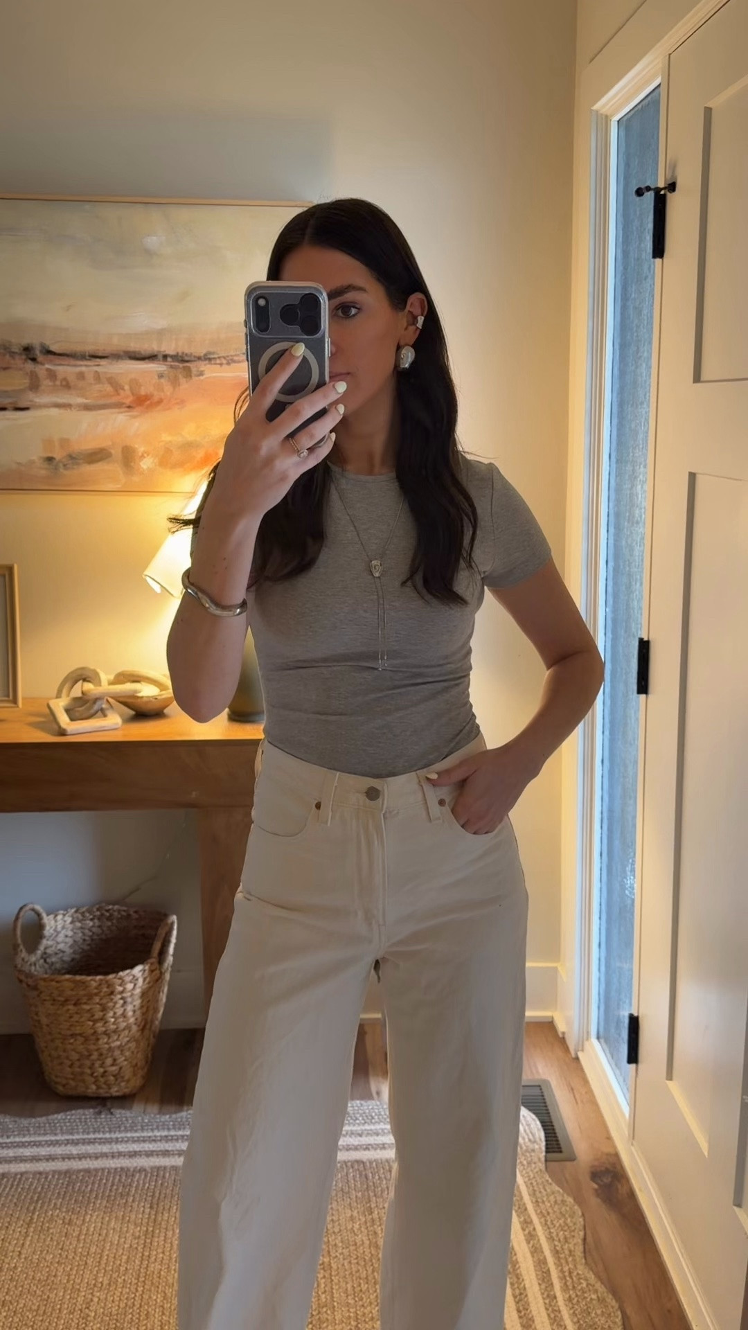 My most complimented denim. Love them so much I have them in 3 colors!! Wearing a 27/34. Make sure they are LONG ladies. They run big- I would size down I have a ton of room in mine still but do love the baggier vibe that gives.
.
.
@levi sale is 30% off right now!!!

#LTKgrwm #LTKootd #LTKdayinmylife