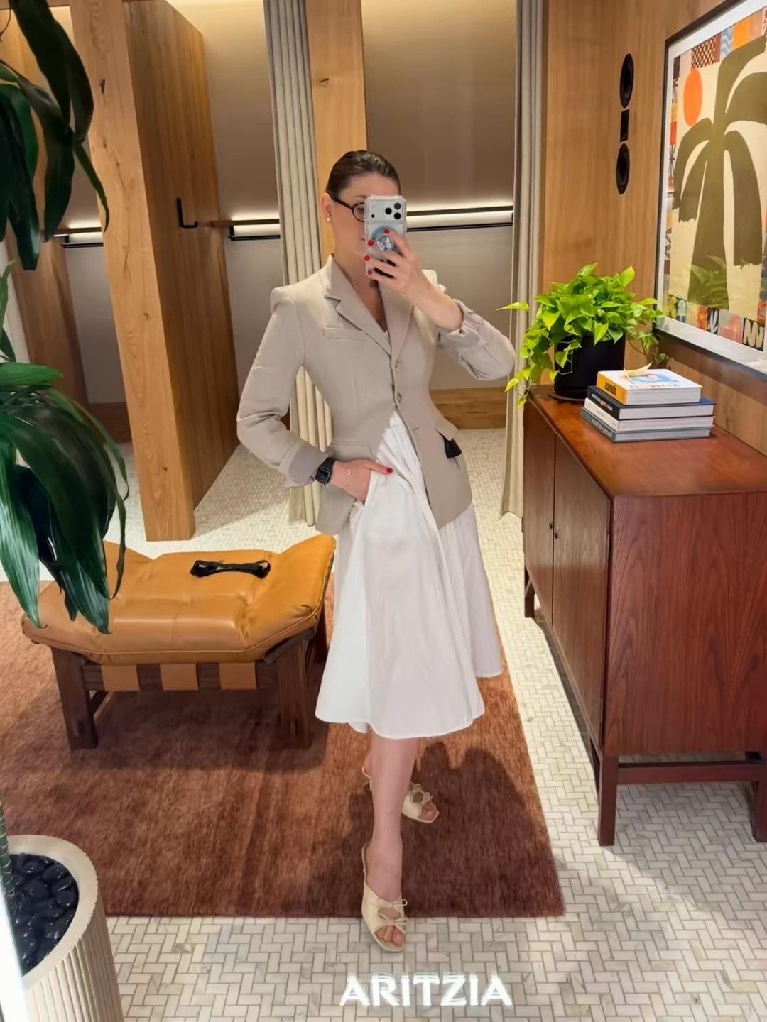A little OOTD @Aritziaa blazer + skirt moment 😍