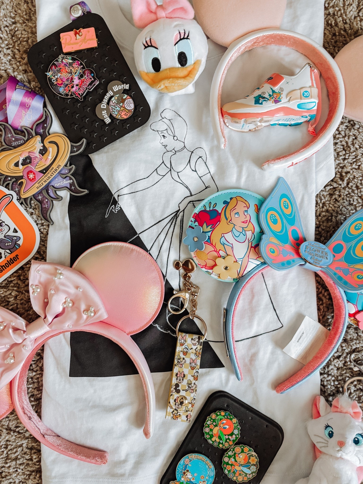 Did a little Disney haul roundup and I have zero regrets 🩷✨ Everything from the pearl Minnie ears to the Alice in Wonderland ears and that Cinderella tee is linked on my LTK — this is your sign to treat yourself before your next trip!

#LTKActive #LTKTravel #LTKvlog