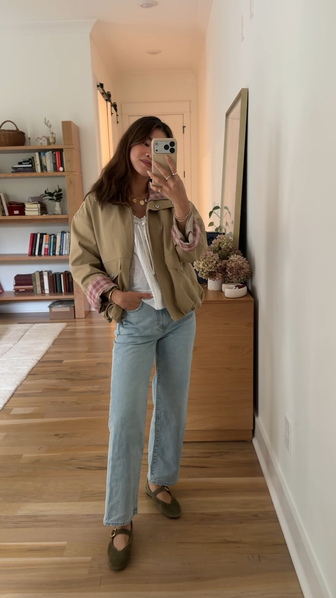 Outfit of the night for dinner and a concert in Nashville! 

Jeans size 23, top XXS, jacket XS, 

Petite style, petite fashion, mom outfit, mom style, petite pants, petite outfit ideas, petite outfits, best pants for petite, petite denim, spring style, spring outfits, beach outfits, vacation outfits, summer outfits, Summer style, summer trends

#LTKgrwm #LTKootd #LTKPetite