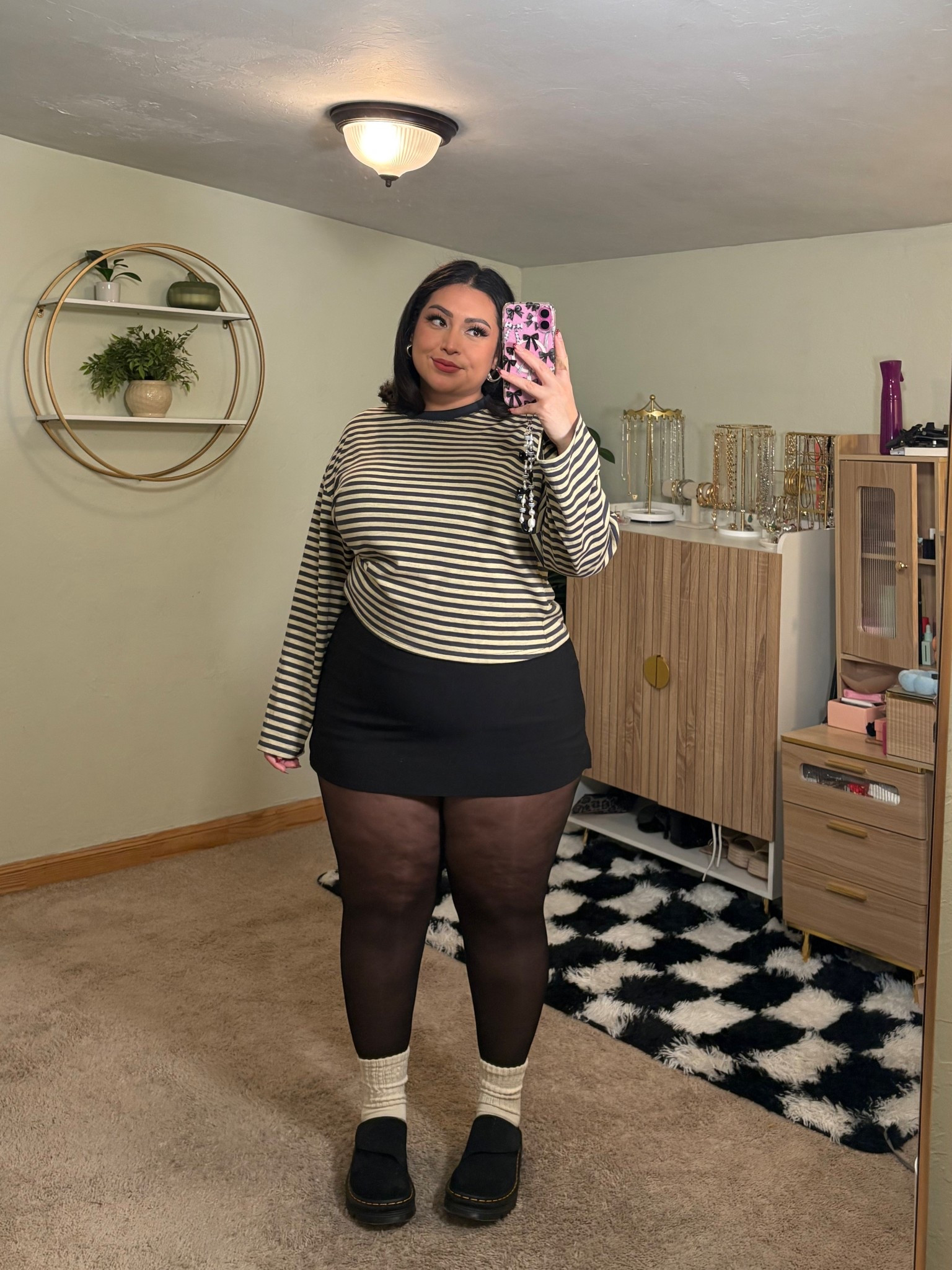 still obsessed with my @drmartensusa Zebzag Anywair Mules from @nordstrom ❤︎  linked below! #NordstromPartner #drmartenspartner

#LTKStyleTip #LTKShoeCrush 

#LTKPlusSize