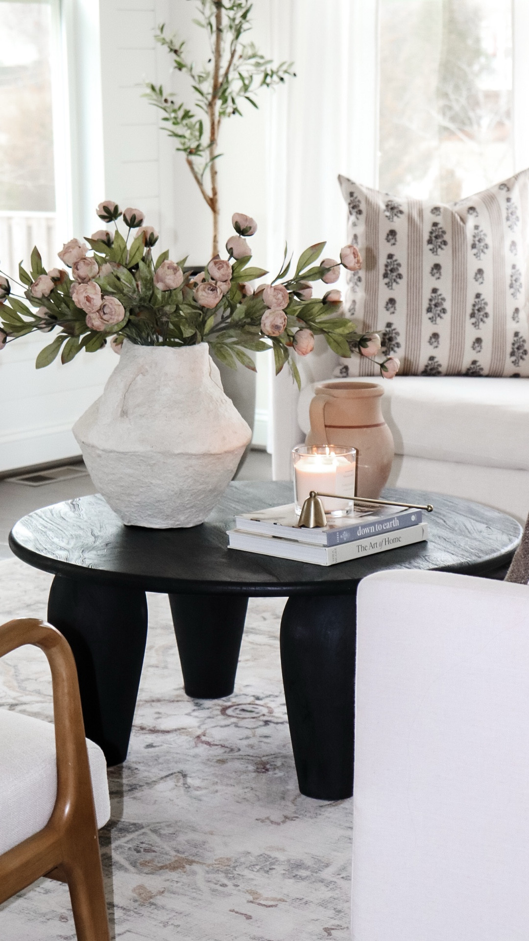 Sooo happy with my new paper mache vase I found at Homegoods! 😭🤍 I have linked the same exact one from Wayfair ☺️

#LTKHome #LTKSeasonal